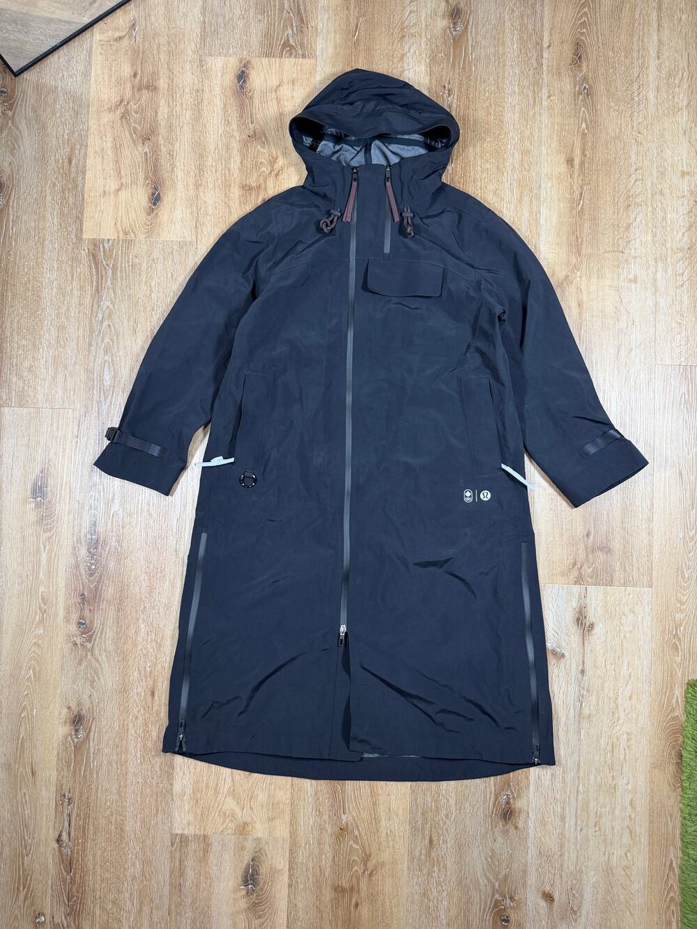 Team Canada Women’s Waterproof Shell Jacket COC Logo M